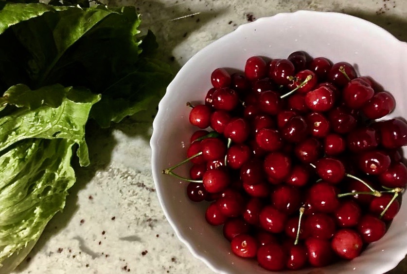 Cherries. Photo © Rocío Pérez Becerra